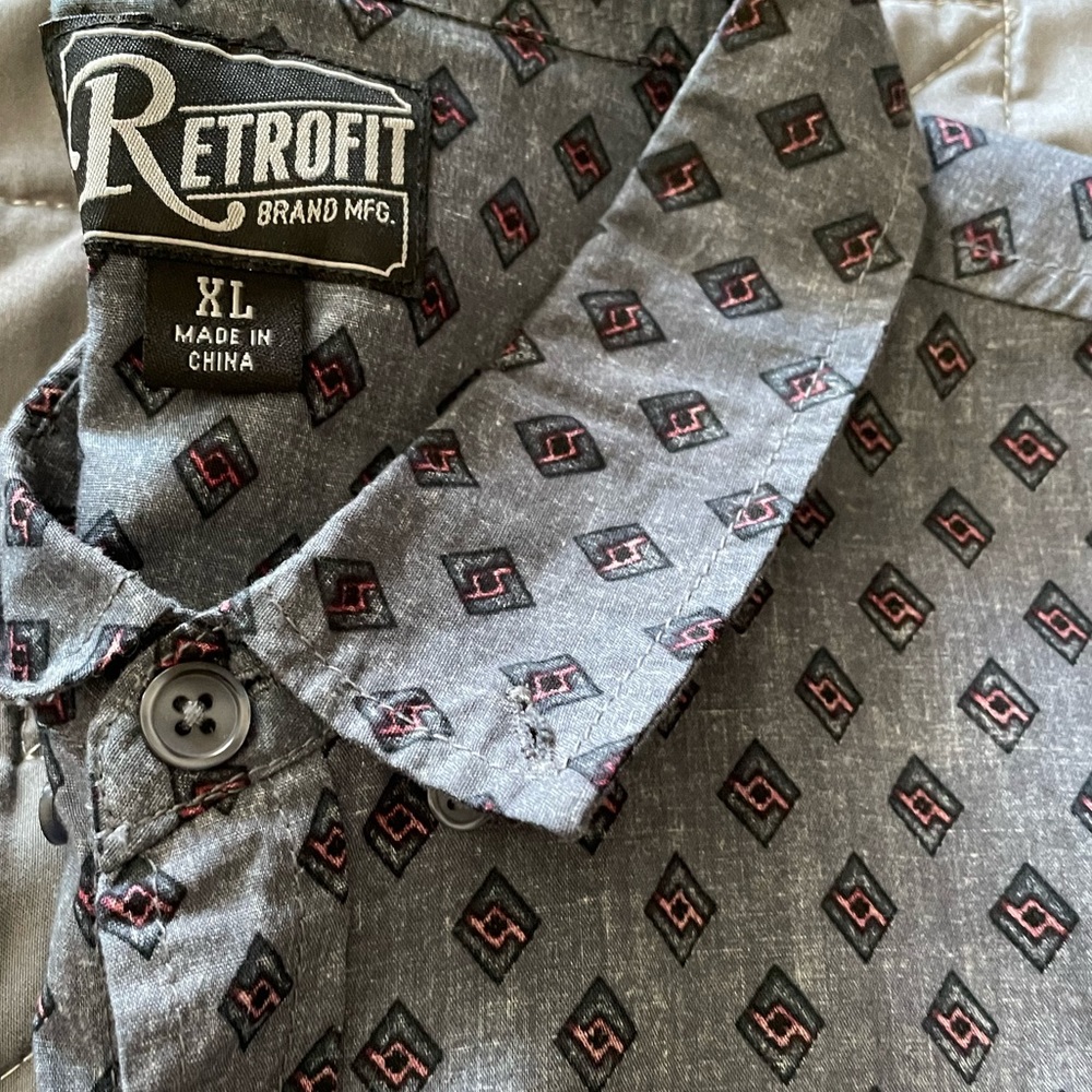 Retrofit Brand Short Sleeve Button Up